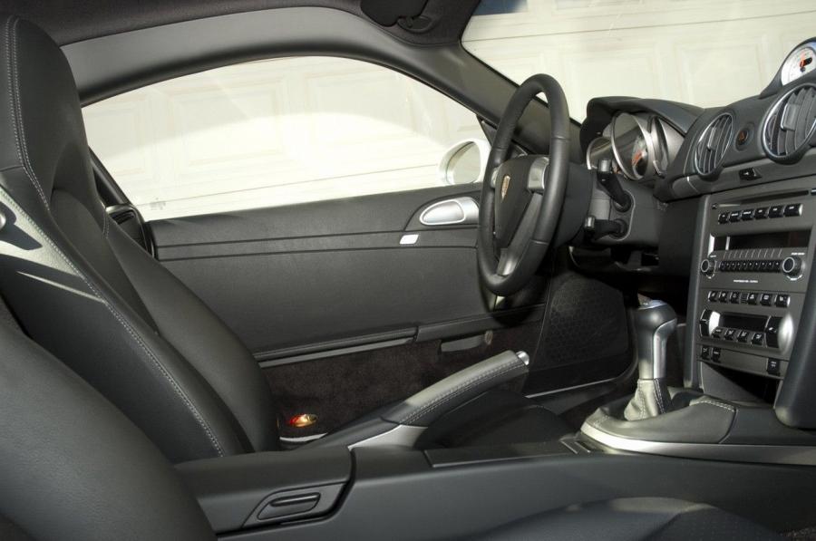  Porsche Cayman S 2008 года  (фото 39 из 54)
